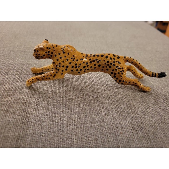 CHEETAH Animal Figurine Safari Ltd. Toy Wild Safari Collection - Picture 3 of 9